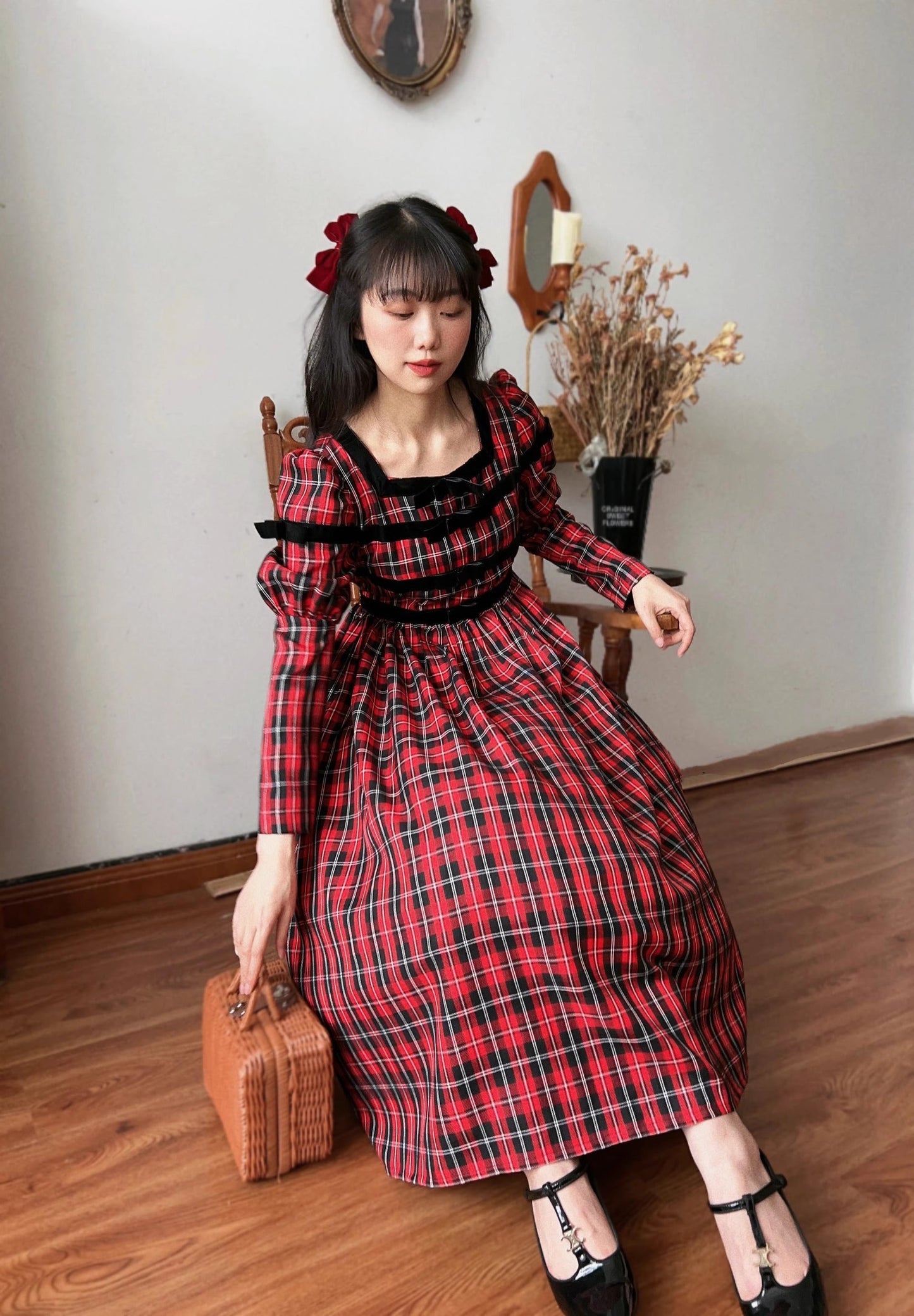 Vintage 70s Tartan Puff Sleeves Dress