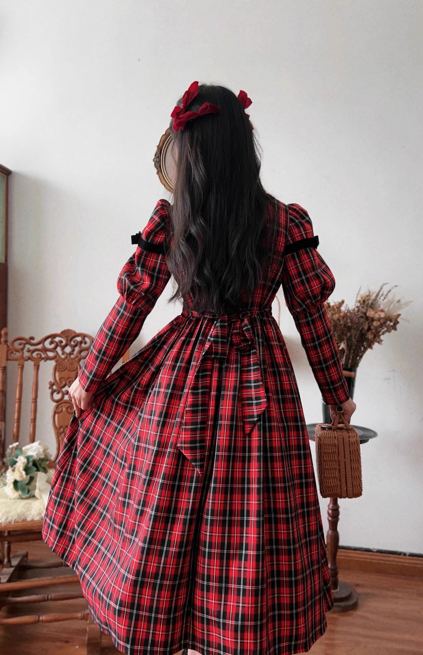 Vintage 70s Tartan Puff Sleeves Dress