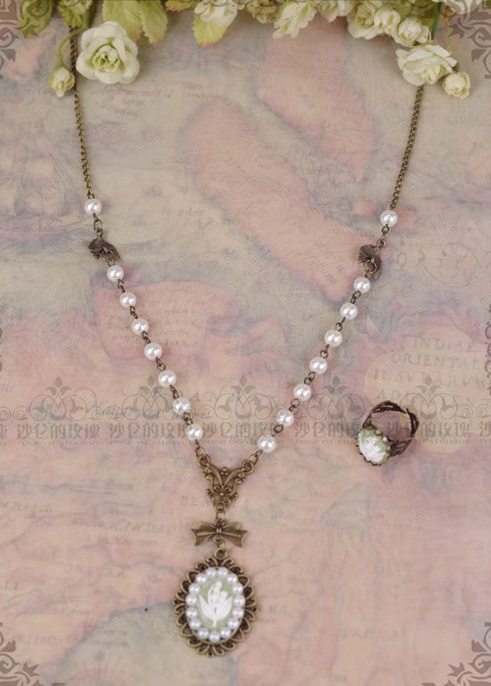 Handmade Vintage Cameo Necklace & Ring Set