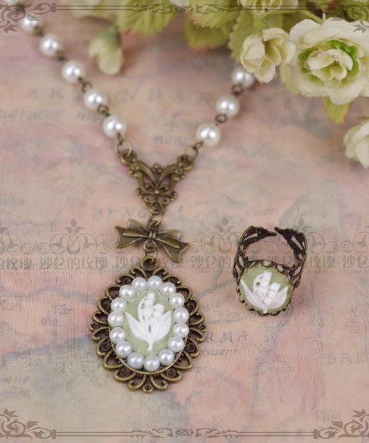 Handmade Vintage Cameo Necklace & Ring Set
