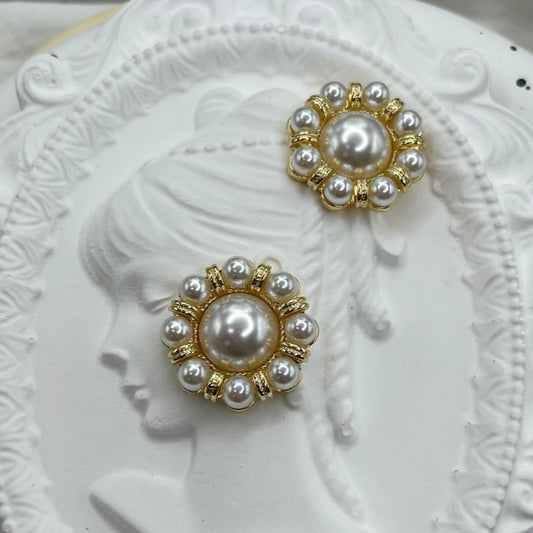 Royalcore Pearl Ear Pins
