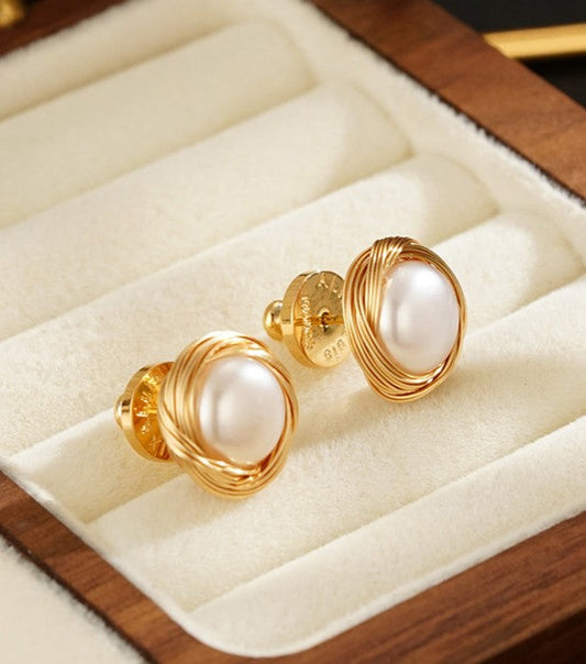 Vintage Remake Pearl Ear Pins